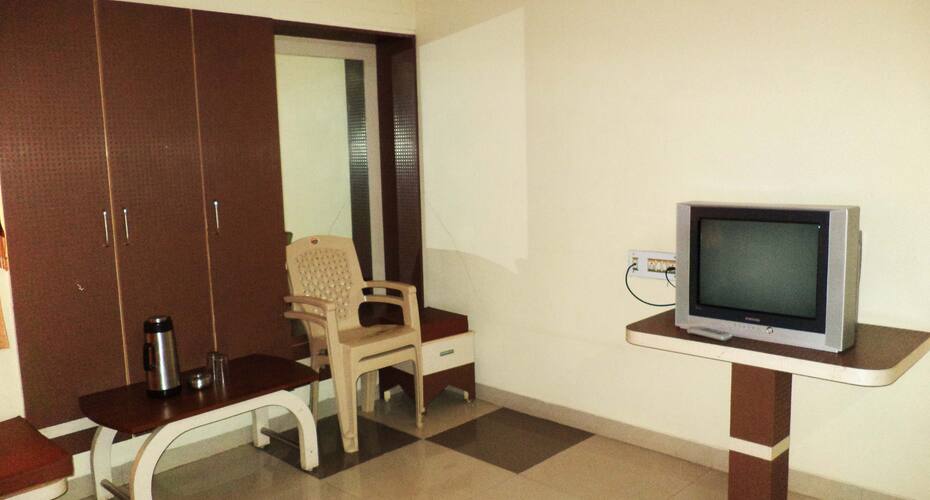 Hotel Sarvottam Guest House, Bharuch 5